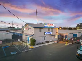 self storage facility bakersfield ca truxtun exterior front