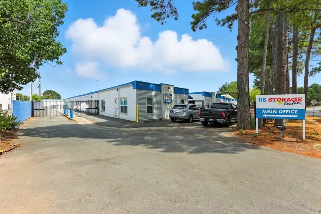storage units in Little Rock, AR exterior office