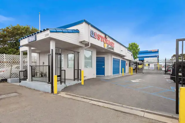 self storage facility harbor city ca 253rd st exterior