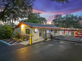 self storage tampa fl skipper exterior office