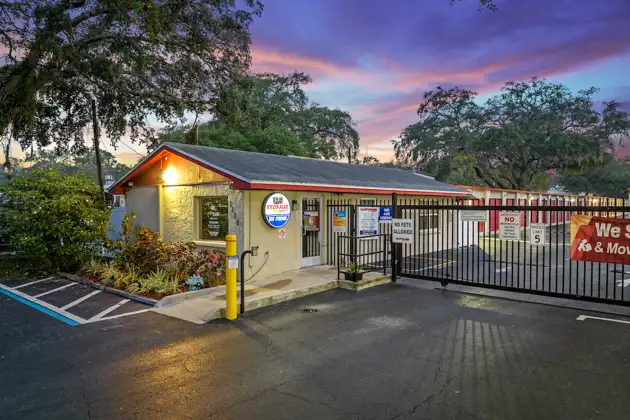 self storage tampa fl skipper exterior office