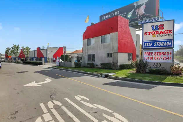 self storage facility inglewood ca exterior