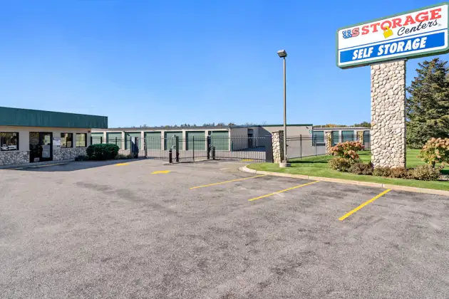 self storage facility brainerd mn hwy 371 exterior entrance