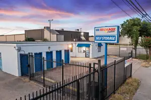self storage facility dallas tx willowbrook exterior building