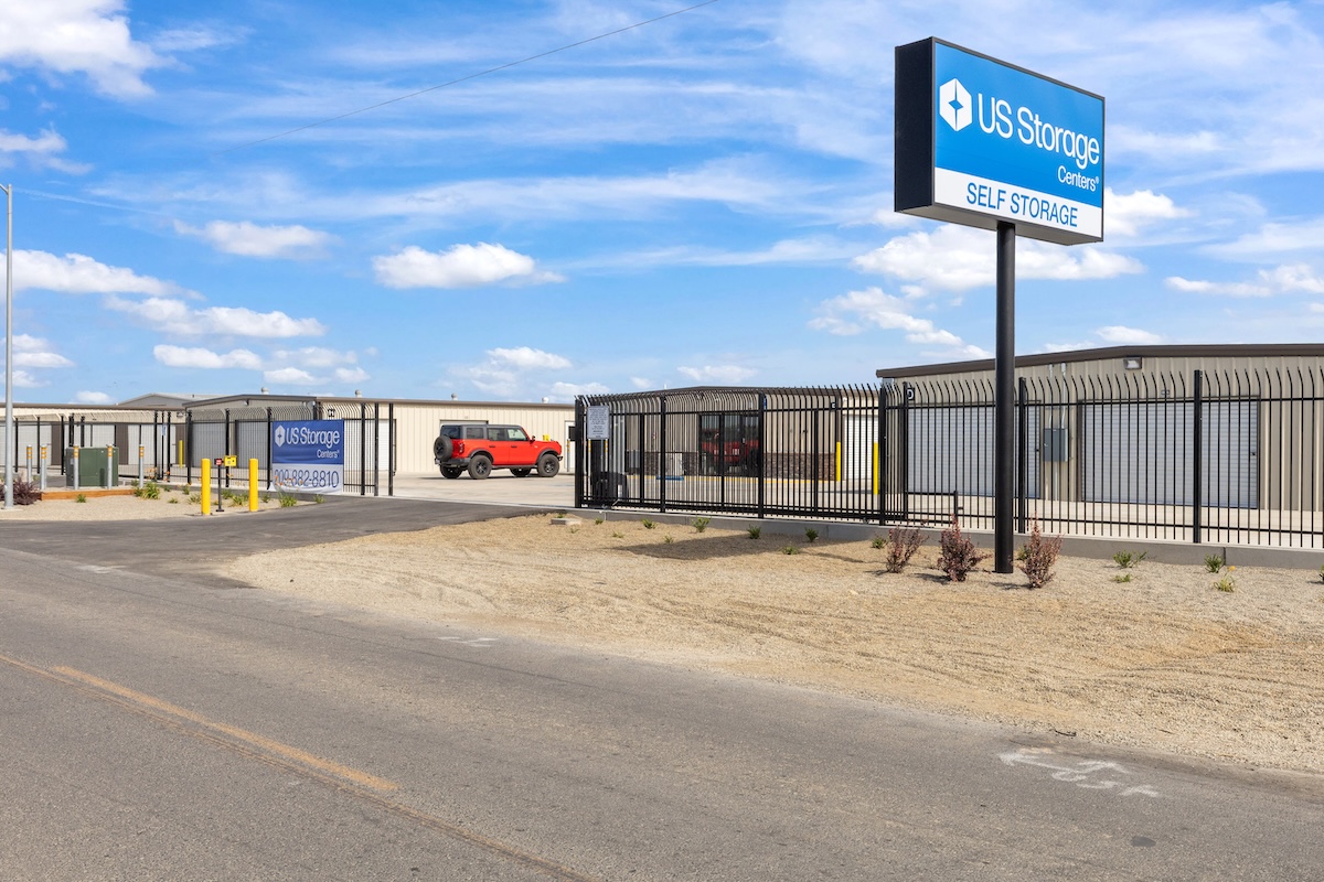 self storage facility merced ca exterior