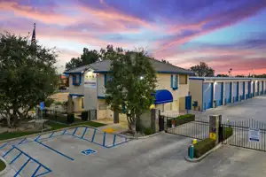 self storage facility bakersfield ca mesa grande exterior office