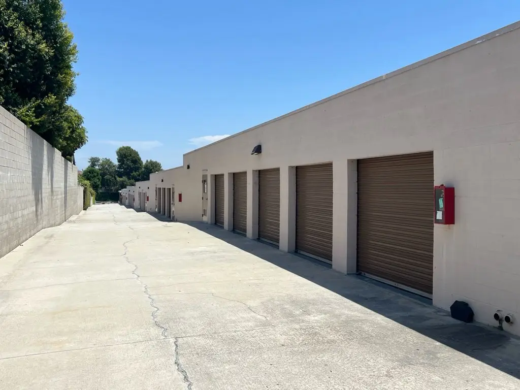 self storage facility la habra ca s beach blvd exterior drive up units