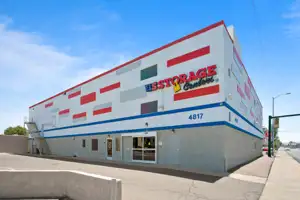 self storage facility phoenix arizona north 7th exterior