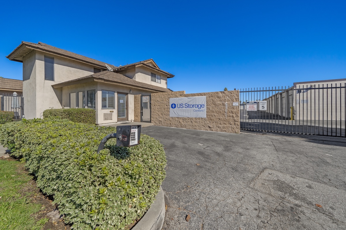 Self storage facility Santa Fe Springs CA Florence Ave exterior building