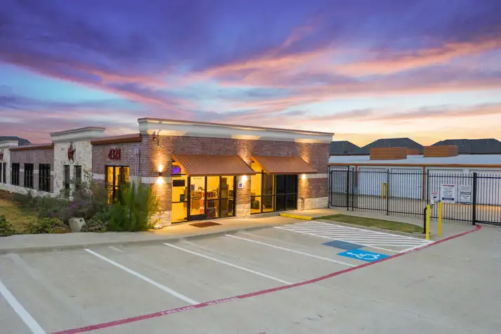 self storage facility carrollton tx creek valley front office