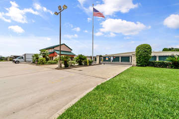 Self Storage Facility in Pasadena, CA - image 1 