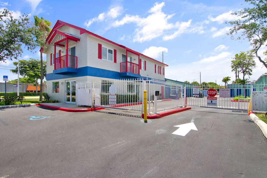 Storage Units in Delray Beach at 1425 SW 10th Street - 50% ...