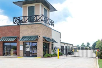 Self Storage Facility in Clarksville, TN - image 1 