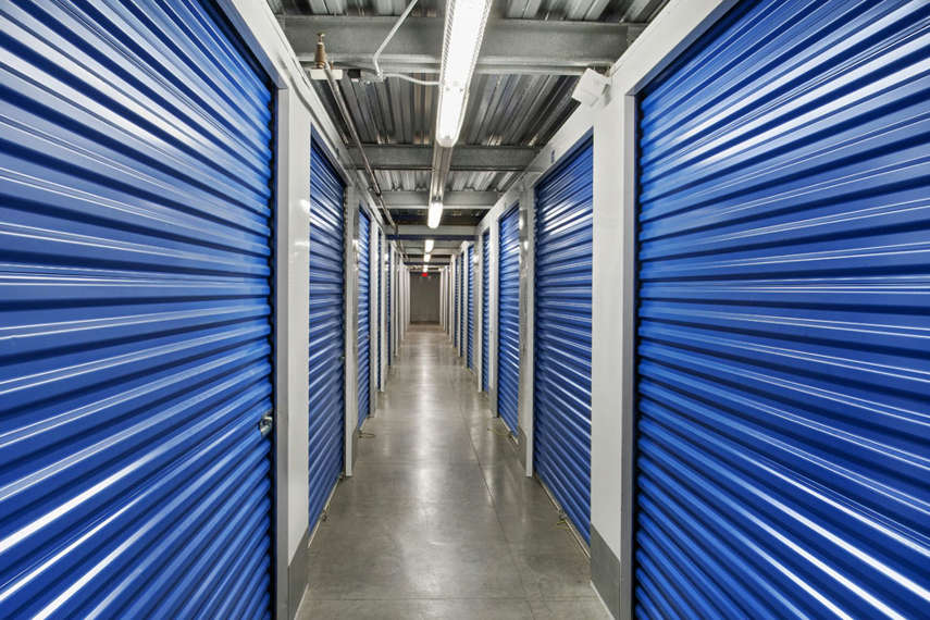 Self Storage Units in Los Angeles, CA US Storage Centers