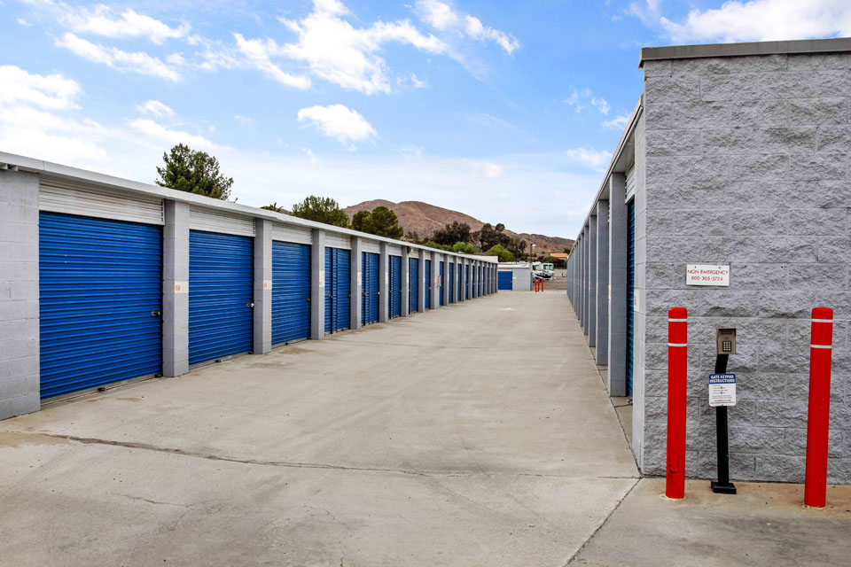 Menifee Storage Unit Dandk Organizer