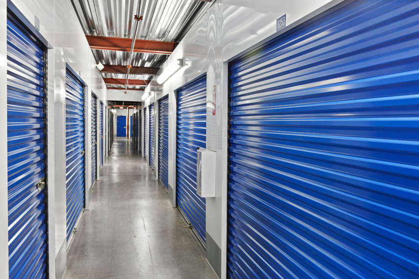 Self Storage Units in Montrose, CA US Storage Centers