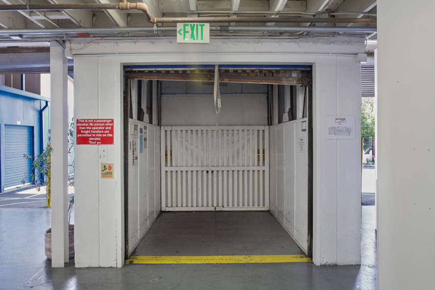 Self Storage Units in Montrose, CA US Storage Centers