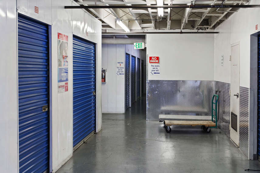 Self Storage Units in Montrose, CA US Storage Centers