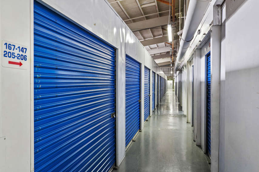Self Storage Units in Montrose, CA US Storage Centers